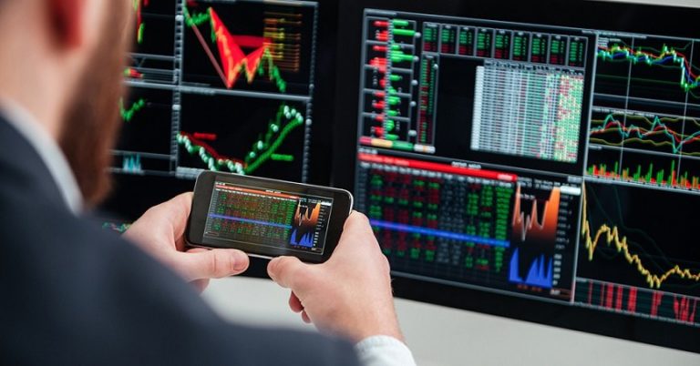 Crypto Buzz: Top Trending Topics on Social Media Right Now