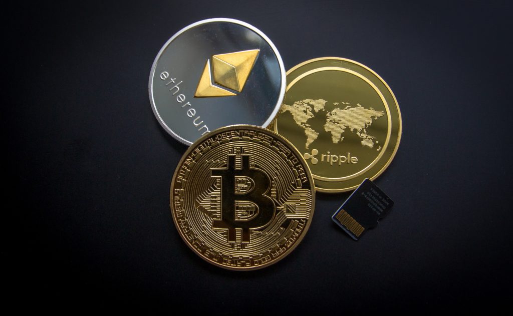 geriausias kriptovaliutų prekybos apis bitcoin gyvas prekiautojas
