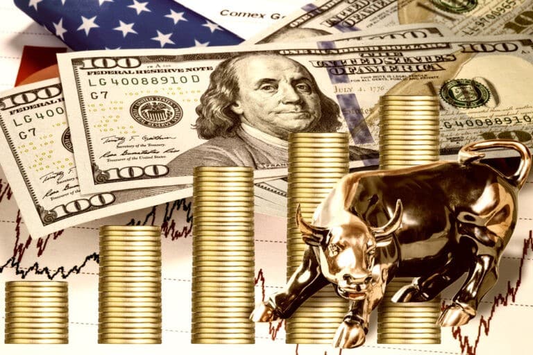 US Dollar Edges Higher Ahead of Top-Tier PCE and GDP Data Releases