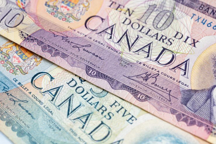 Canadian Dollar Drops to Four-Week Low Amid Economic Worries