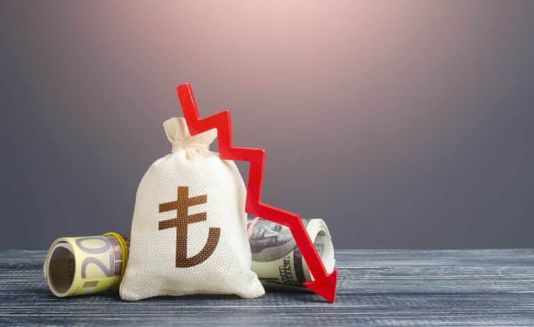 Turkish Lira Tumbles Amid Election and Earthquake Woes