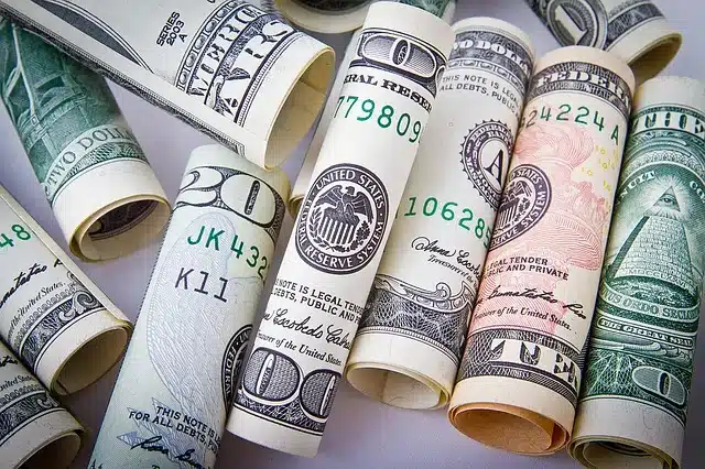 EUR/USD ფასი იზრდება 0.9800-მდე, დოლარამდე შესუსტება