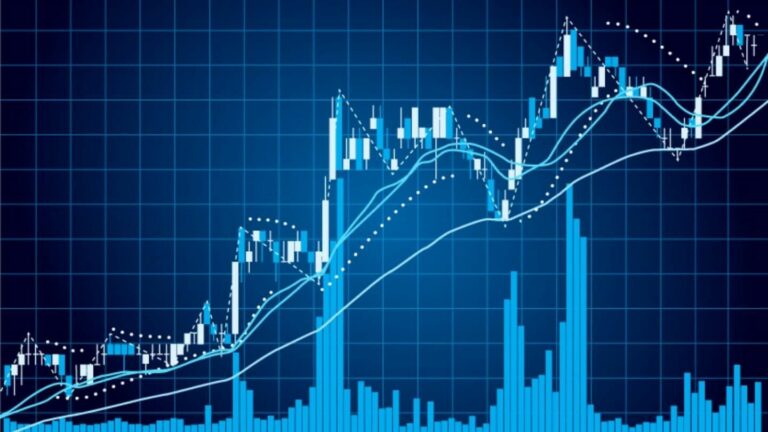 Cryptocurrency Signals: Key Features and Specificity of Use