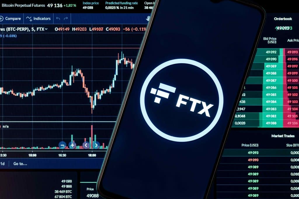 Solana (SOL) Price Drops Below $125 Amid FTX Liquidations