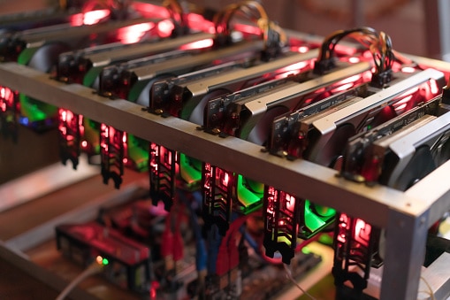 What Determines Bitcoin Mining Profits?