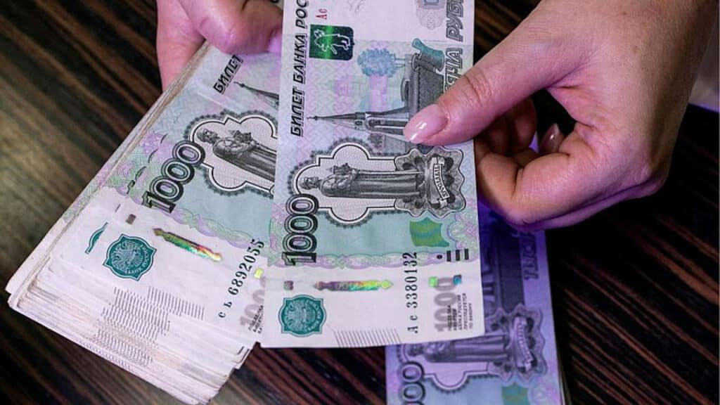 Ruble Hits 2024 Low Amid Navalny's Death and Central Bank Decision