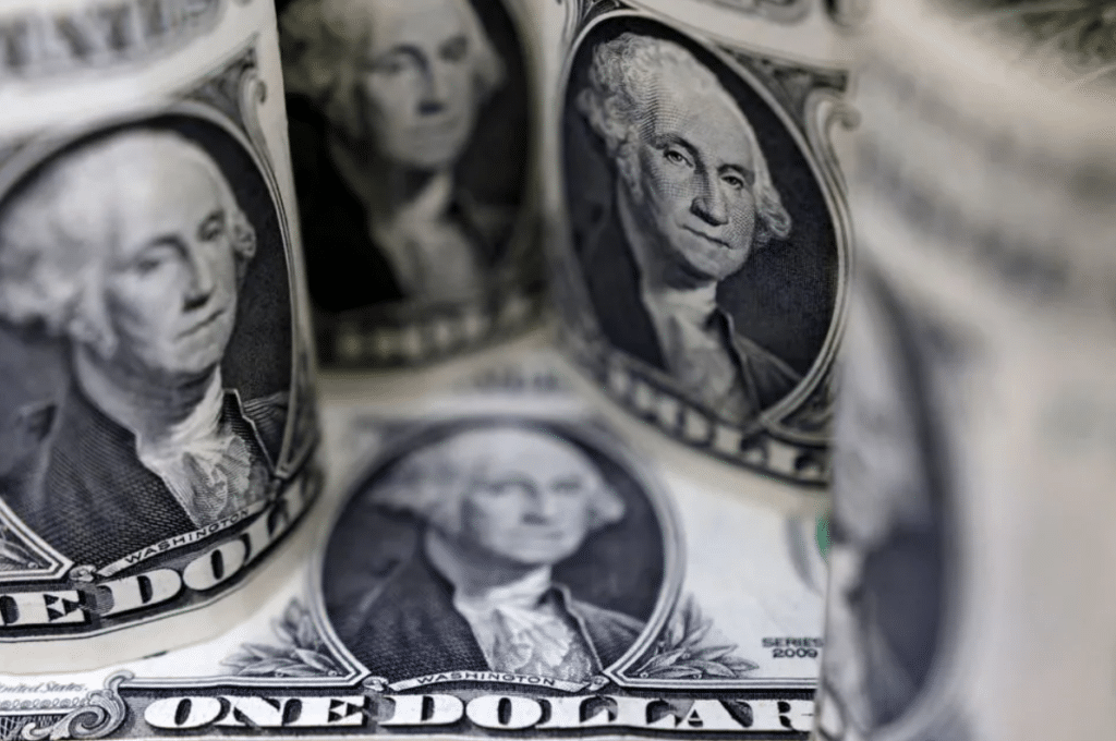 Dollar Strengthens as Gold and Commodities React to Trade Tensions