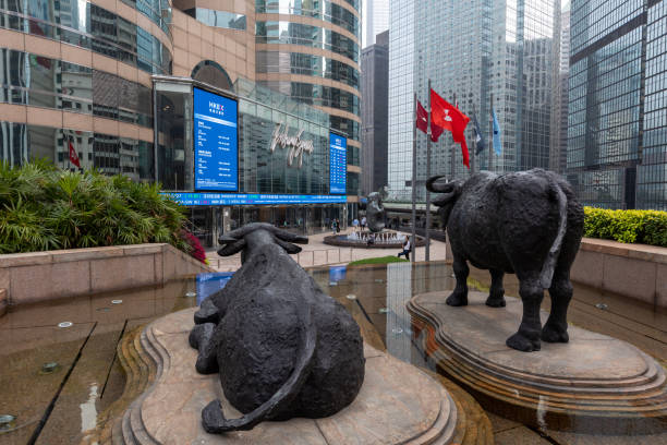 Hong Kong's Hang Seng Index Rises 20% from January Low, Approaching Bull Market
