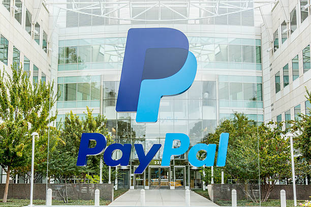 PayPal erlaabt US Clienten Stablecoin fir international Bezuelungen ze benotzen