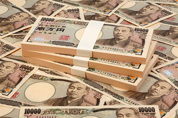 Yen Slumps to Three-Month Low, Raising Fears of Government Intervention