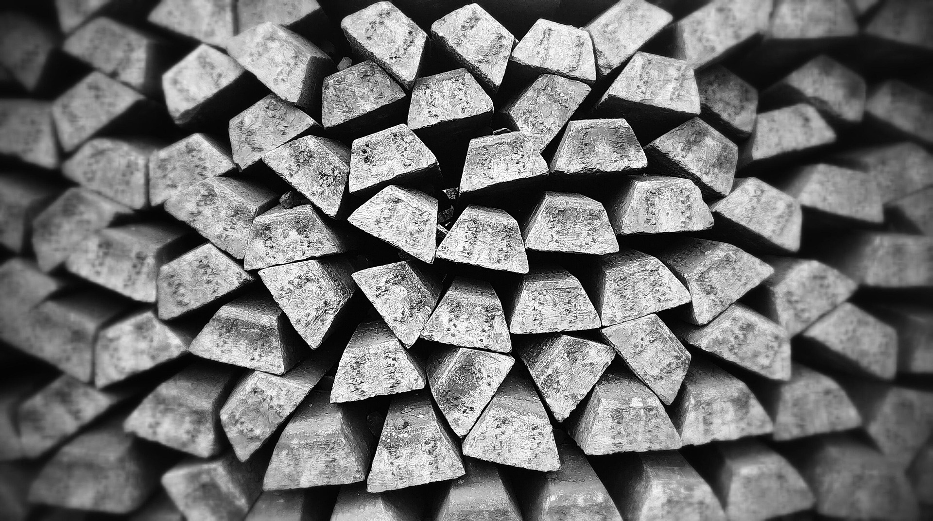 Silver Price Forecast: XAG/USD Struggles to Rebound as Sellers Remain Active