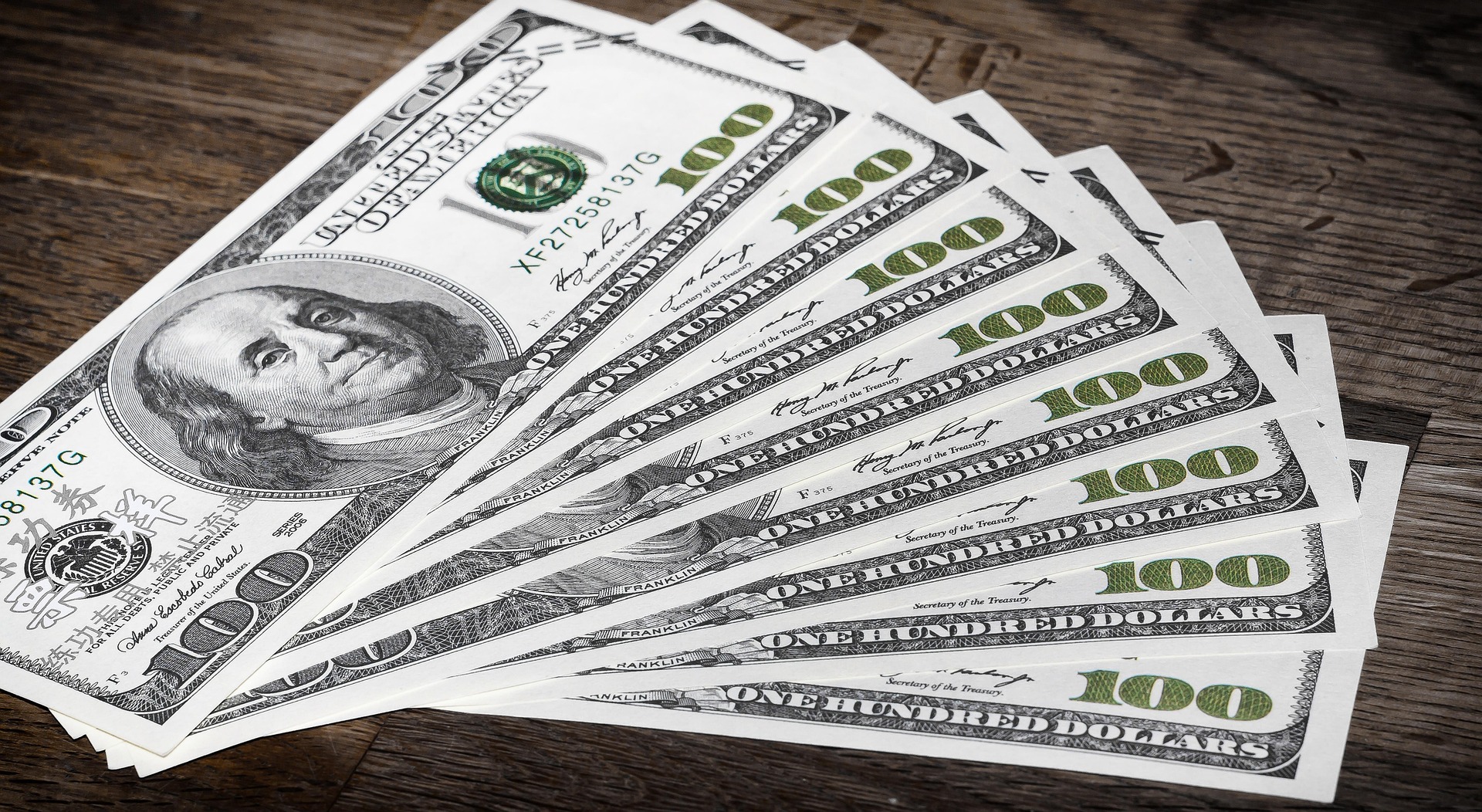 US Dollar Holds Steady as Traders React to US-Japan Trade Deal