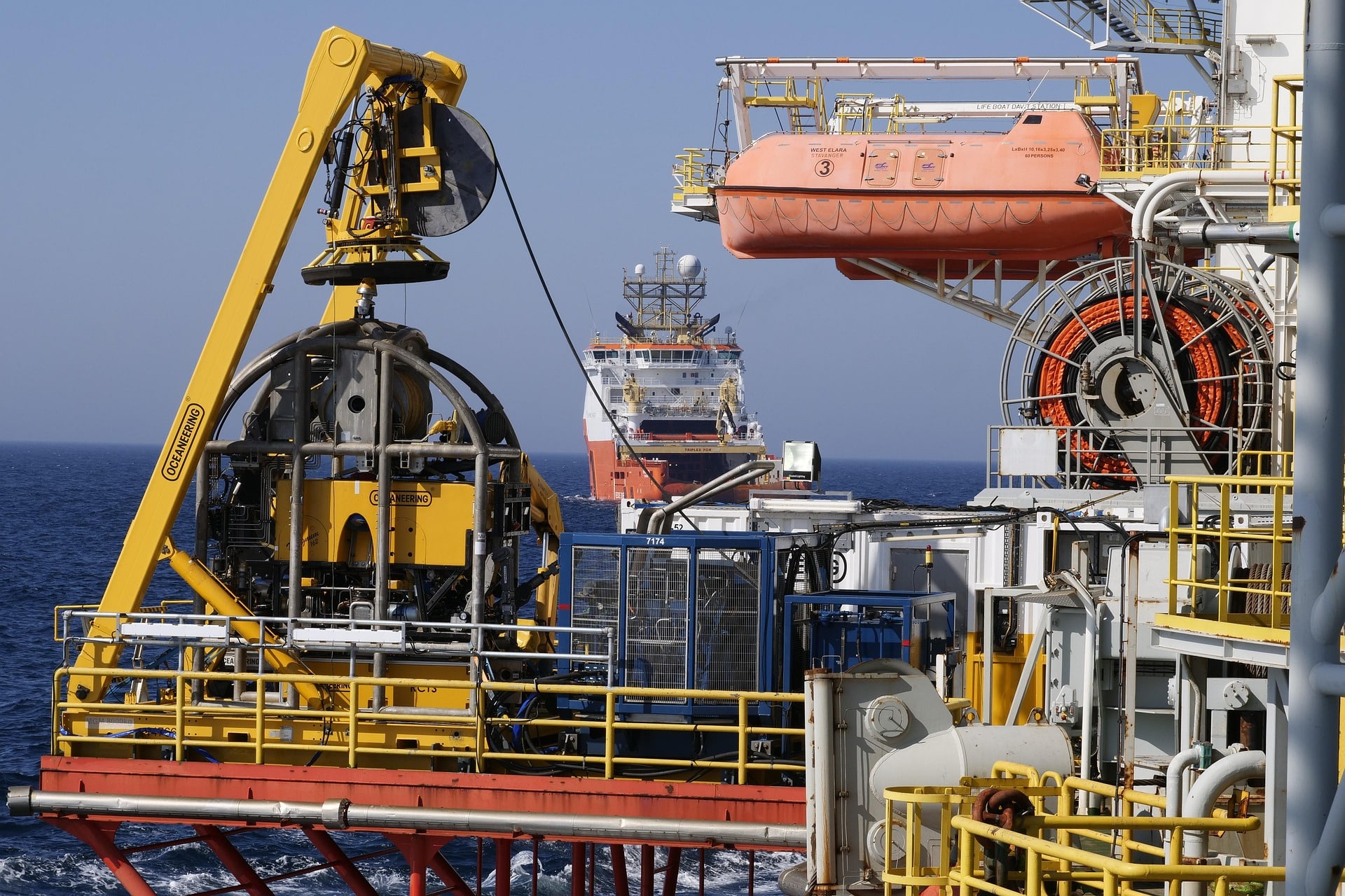 Crude Oil Prices Drop as US Issues 50-Day Deadline to Russia